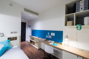 Bronze En Suite - Image 2